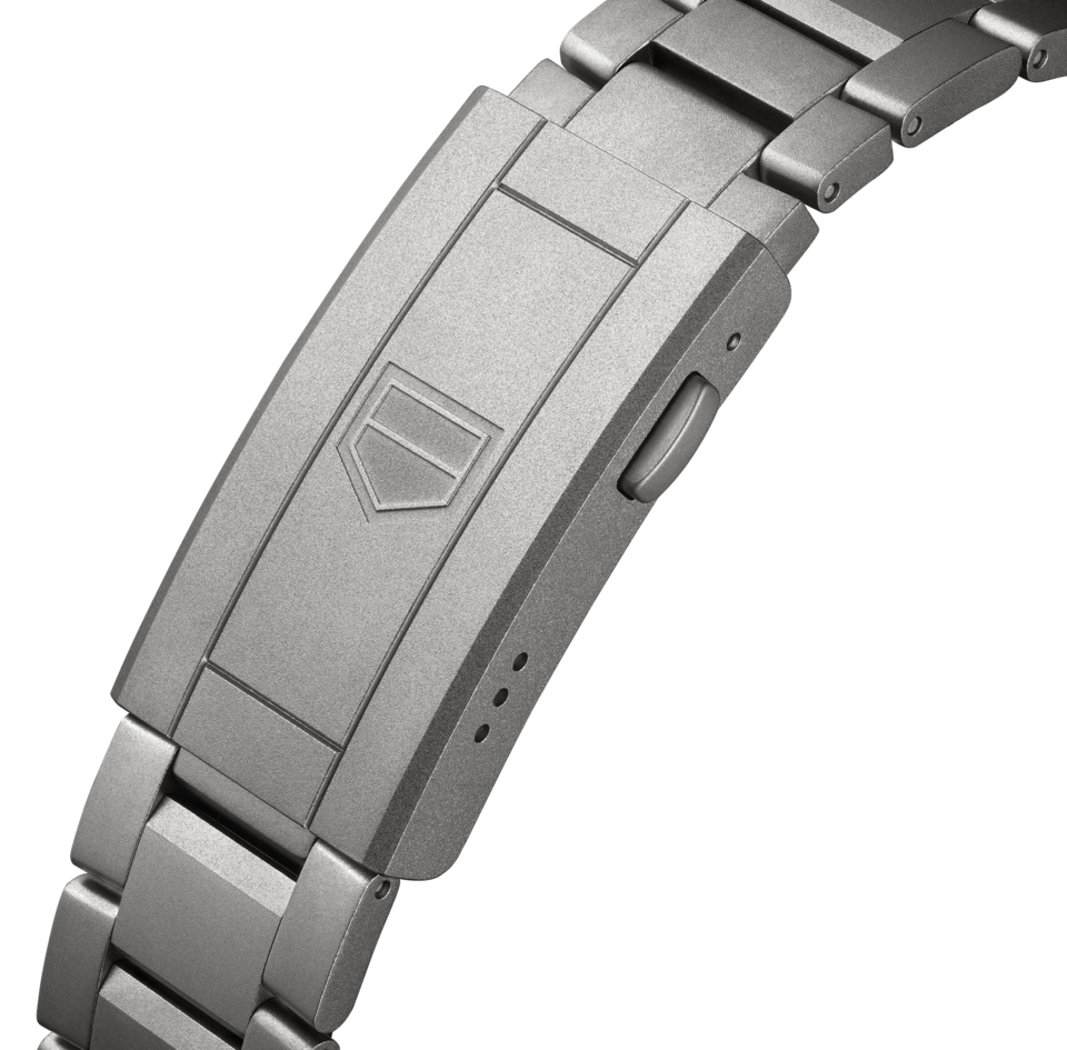TGHR Aquaracer Professional 200 Solargraph Watch with Titanium Bracelet