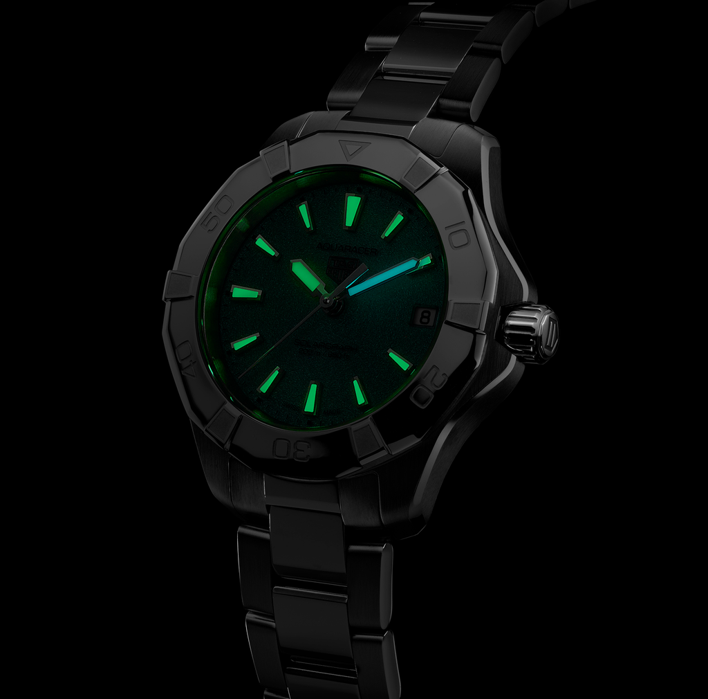 TGHR Aquaracer Professional 200 Solargraph Watch with Green Dial